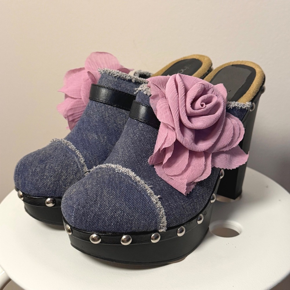 Y2K 90s Denim Clogs Shoedazzle Heels Flower Appliqué Vintage size 8.5 Leather